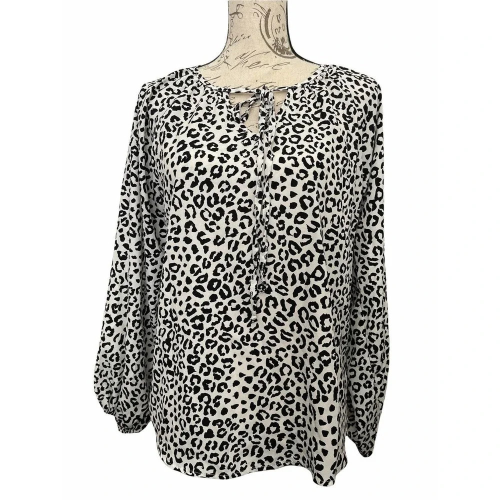 Pulse Boutique‎ Leopard Print Key Hole Top Size Small
